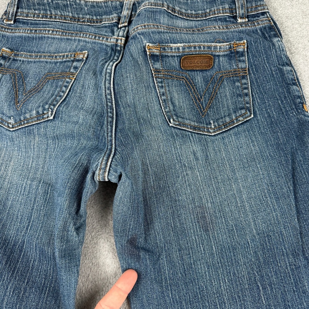 Volcom Jeans Womens 9 Blue Denim Flare Low Rise Y2K Skate Boardwear - Picture 12 of 15